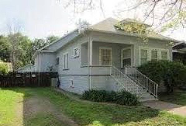1st image of 1326 N Van Buren St