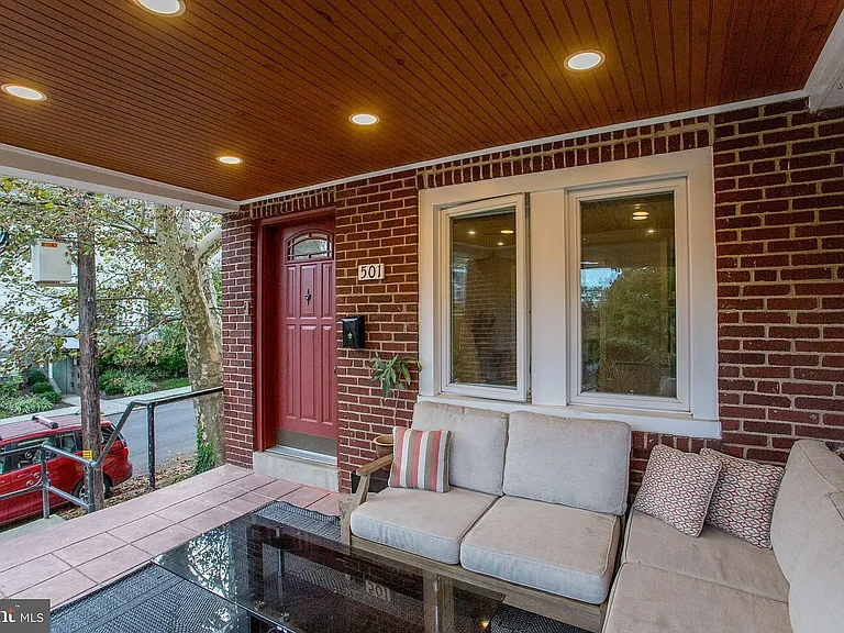 501 E Mount Airy Ave — Photo 3