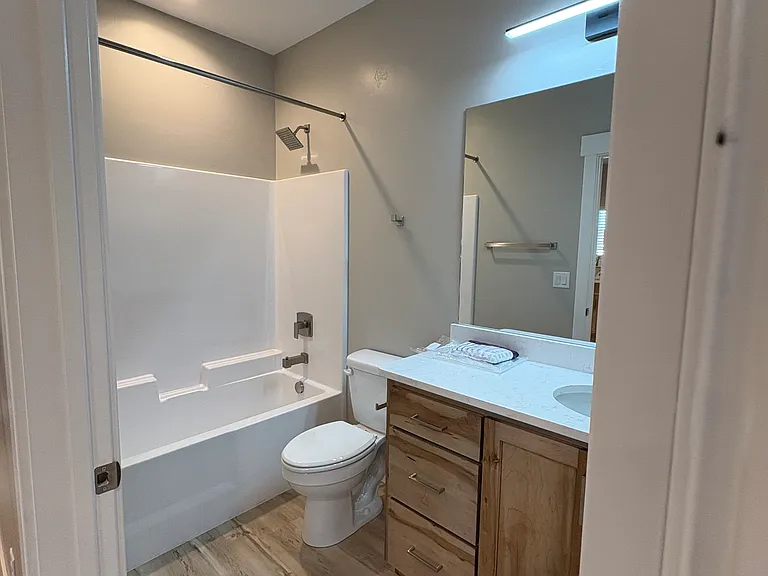 339 Main St — Photo 3