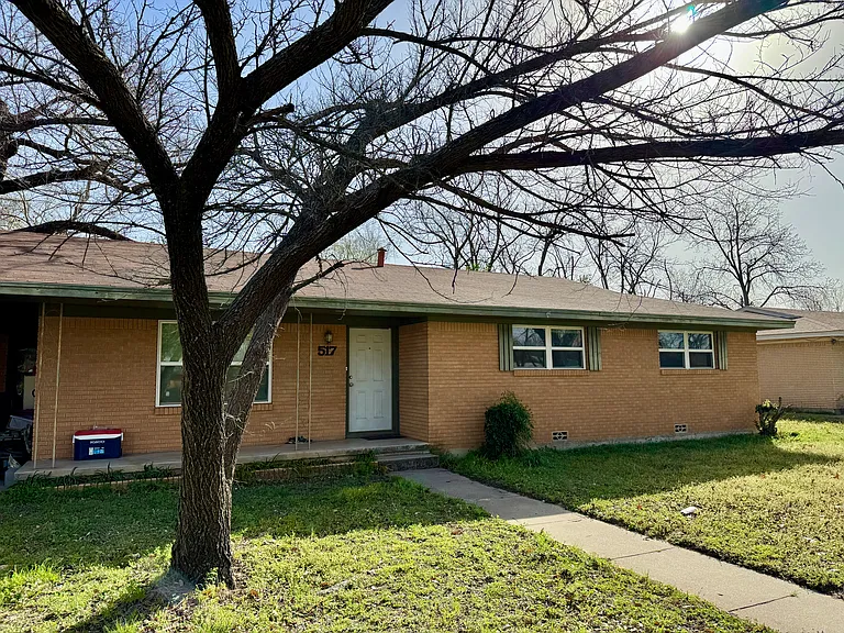 517 N Lydia St — Photo 1