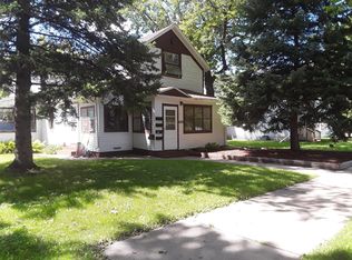 623 N 4th St #4, Grand Forks, ND 58203