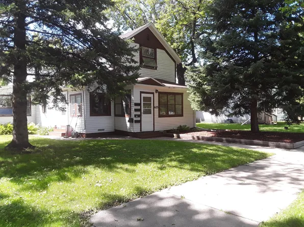 623 N 4th St #4, Grand Forks, ND 58203