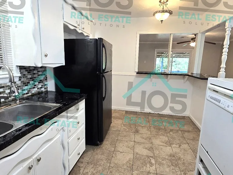 2113 Candy Ln — Photo 6