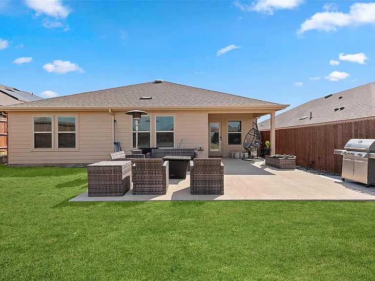 985 Alton Dr — Photo 23