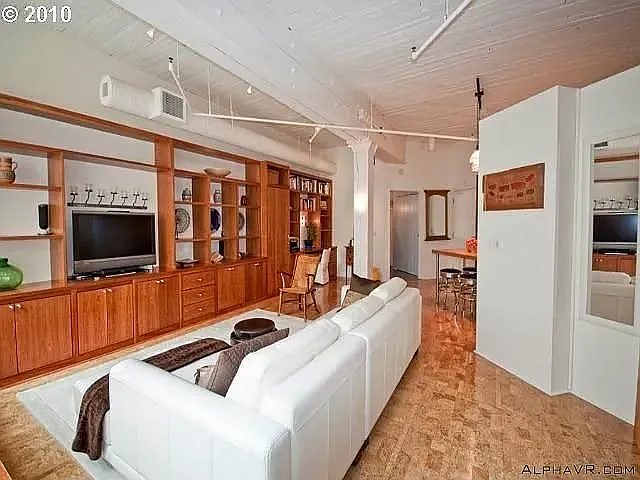 1420 NW Lovejoy St #524 — Photo 10