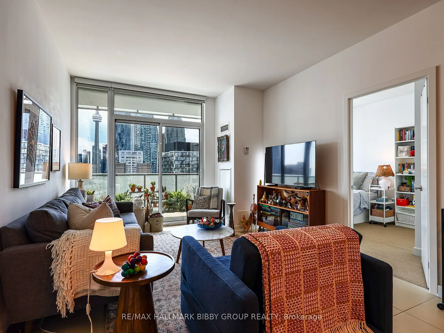 3 bed, $3,995 — Photo 1