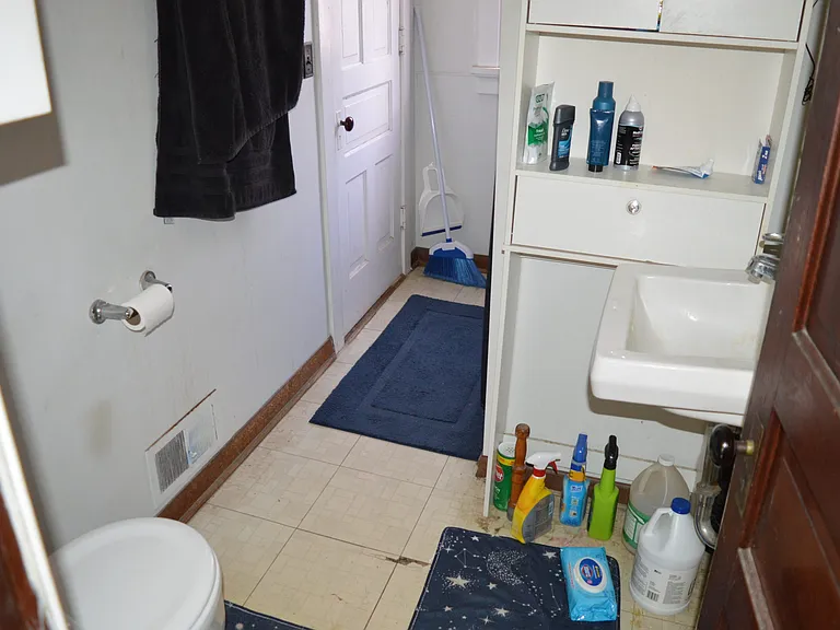 16 N Broom St #1 — Photo 5