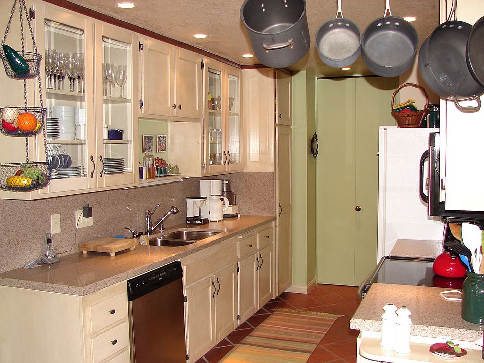 2nd image of 16130 Avenida Venusto APT 23
