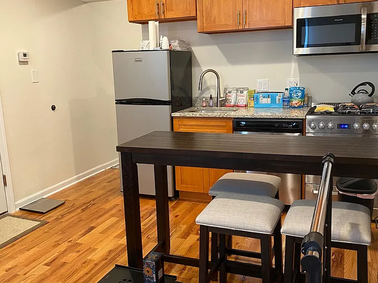 2154 N Cleveland Ave #3W — Photo 8