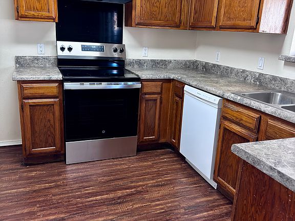 4th image of 1513 Lilac Ln