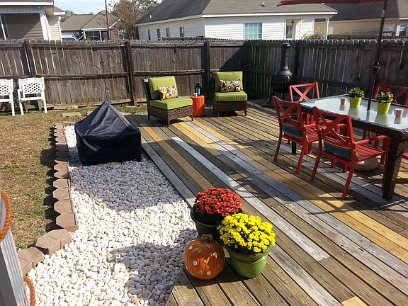 Backyard for entertaining!