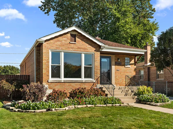 10117 S Clifton Park Ave, Evergreen Park, IL 60805