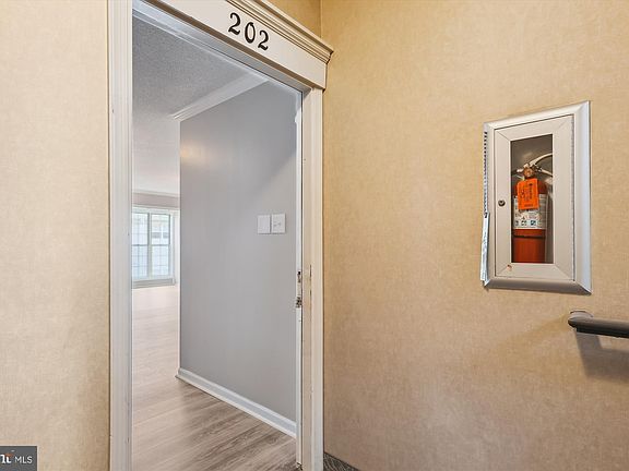5th image of 12103 Green Leaf Ct APT 202