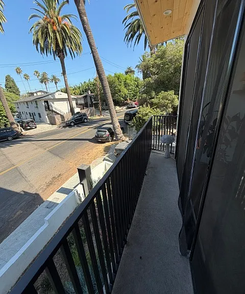 966 Sanborn Ave #B — Photo 12