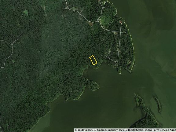 2nd image of River Oaks Dr