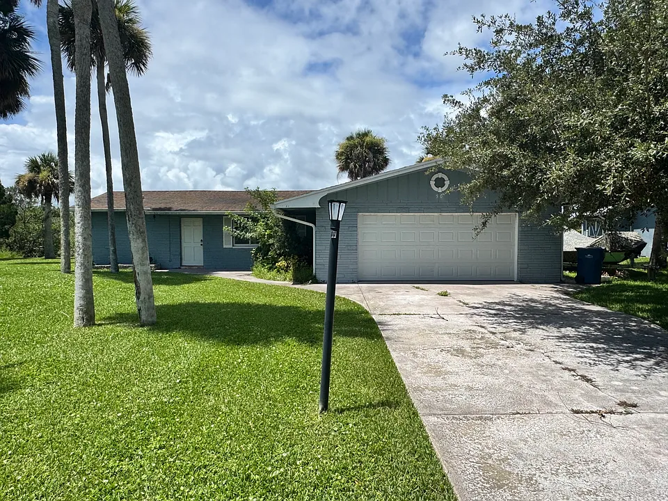 50 Oak Tree Dr