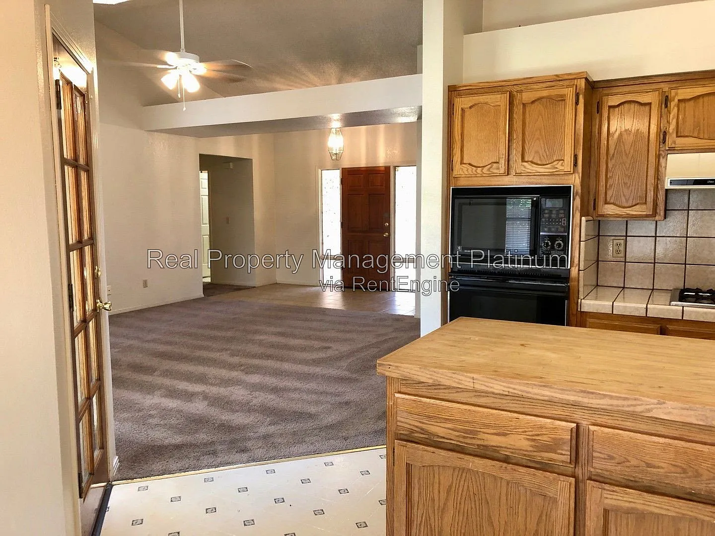 3 bed, 2.0 bath, 1649 sqft, $2,295 — Photo 4