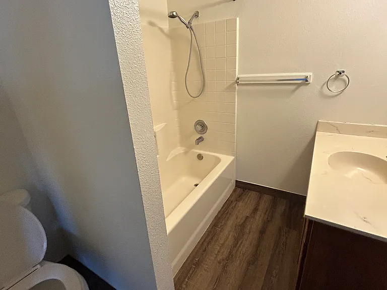 1185 Lewis St #201 — Photo 5