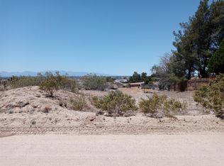Mockingbird Ave, Apple valley, CA 92308