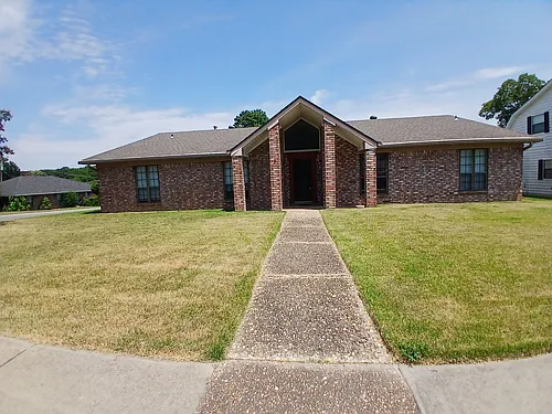 1000 Silver Creek Dr Photo 1 1000 Silver Creek Dr Photo 1