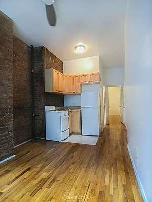 Rented by City Connections Realty | media 25