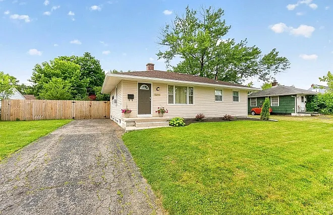2255 Fenton St — Photo 13