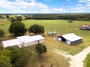 271 Kinsey Trl, Luling, TX 78648