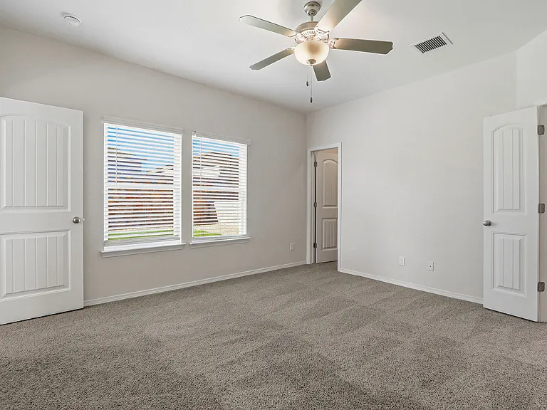 13745 Lago Vista Ave — Photo 21