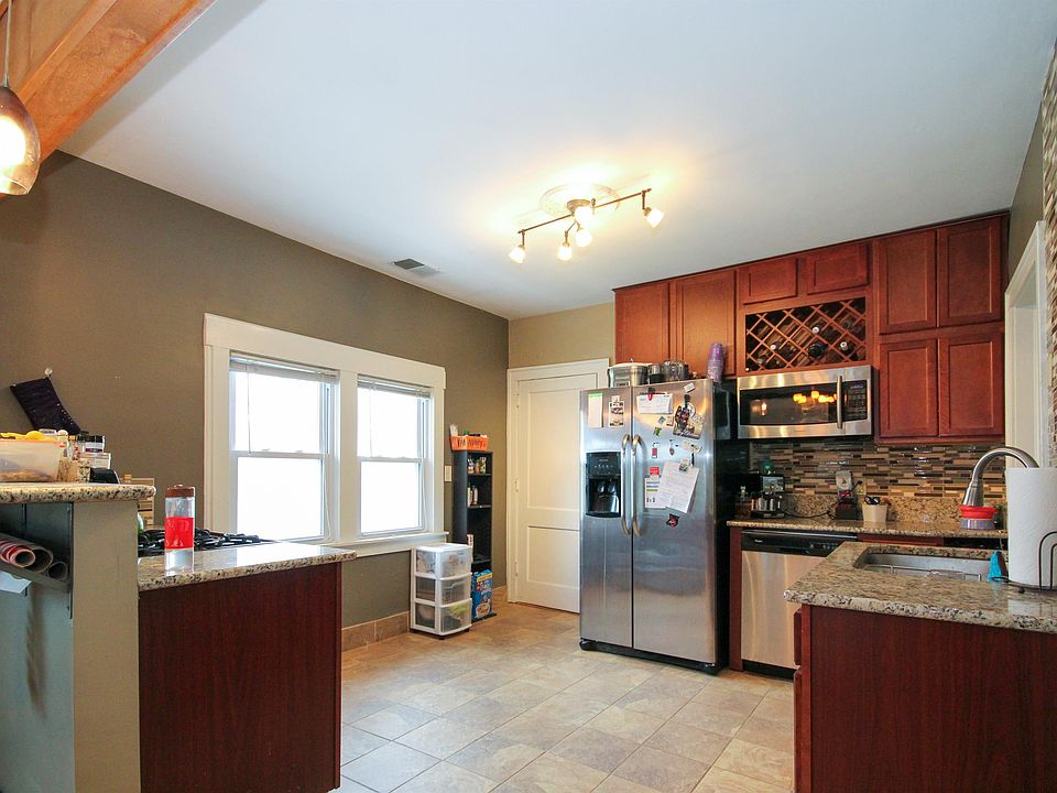 1st image of 2718 Lincoln St NE #2