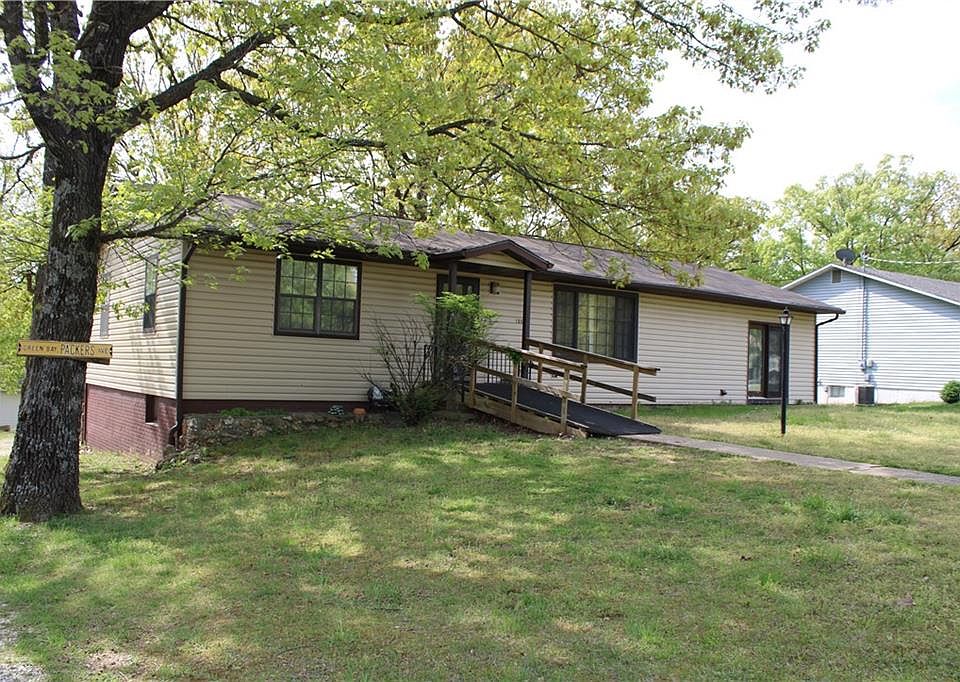 1st image of 135 Laurie Heights Dr