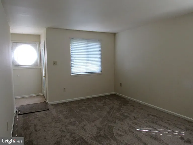 244 Florence Dr — Photo 6
