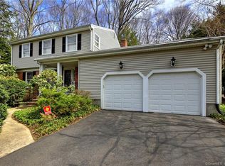 77 Canterbury Ln, Trumbull, CT 06611