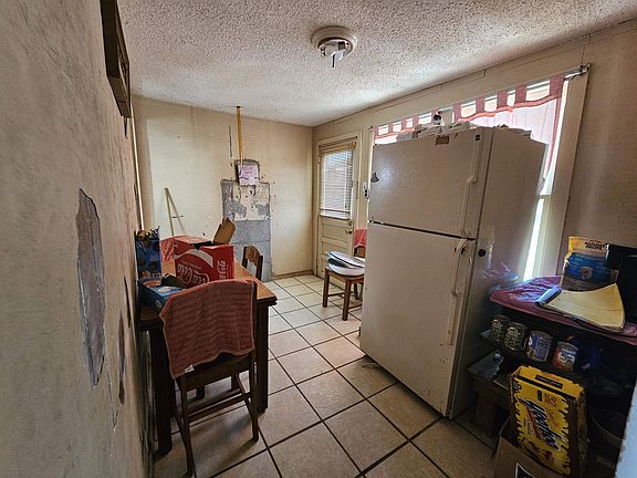 3rd image of 1409 Hawaii Ave