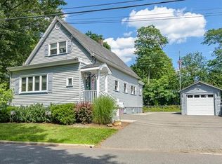 77 Old Rd, Sewaren, NJ 07077