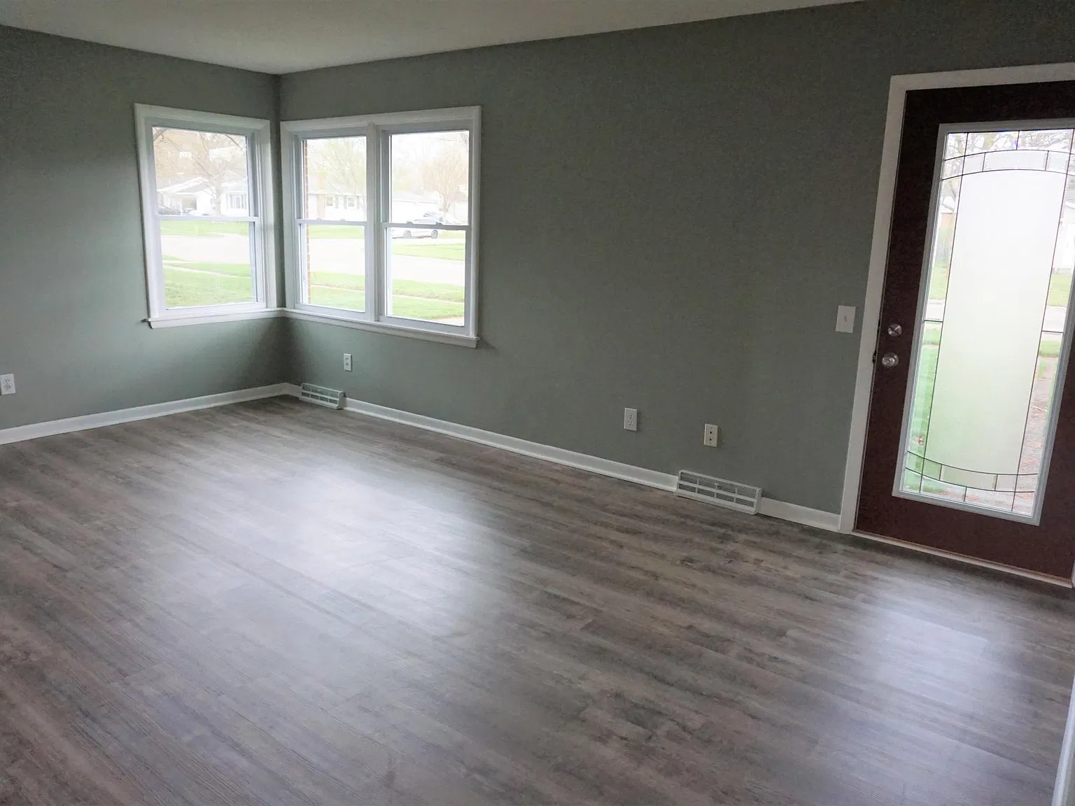 3 bed, 1464 sqft, $2,195 — Photo 3