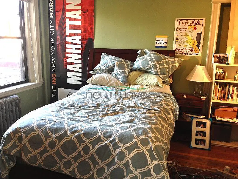 3 bed, 800 sqft, $4,200 — Photo 1