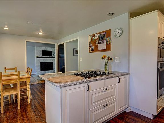 5th image of 2377 Flagstaff Dr