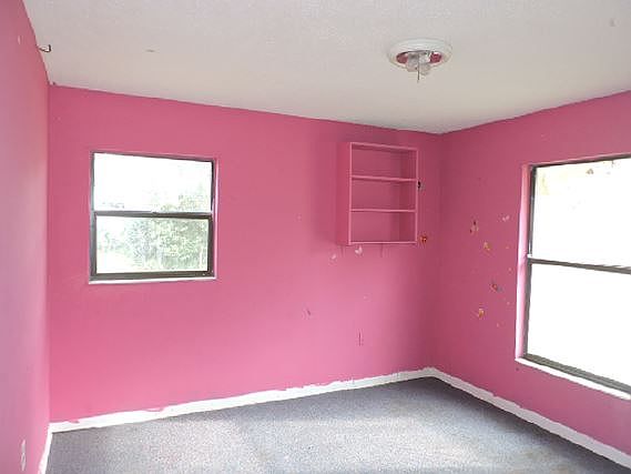 3rd image of 2611 NE 167th Ave