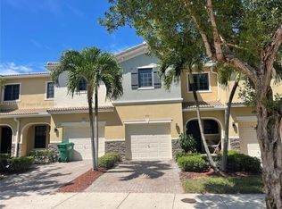 377 NE 194th Ter #377, Miami, FL 33179