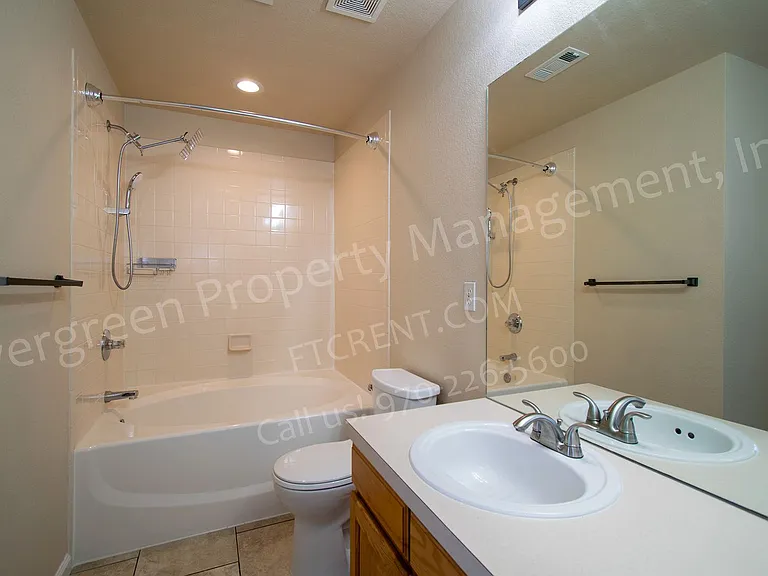 5225 White Willow Dr #M200 — Photo 22