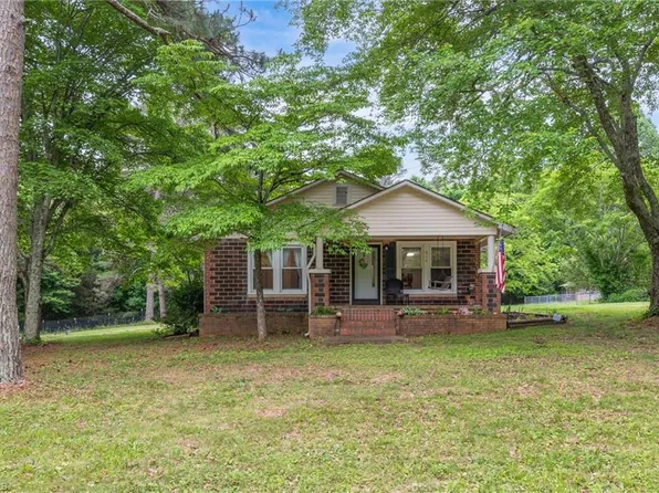 914 State Highway 62, Pleasant Garden, NC 27313