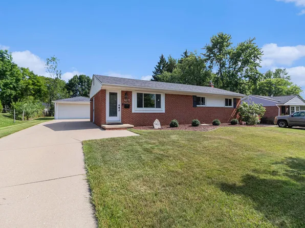 732 Bassett Dr, Saline, MI 48176