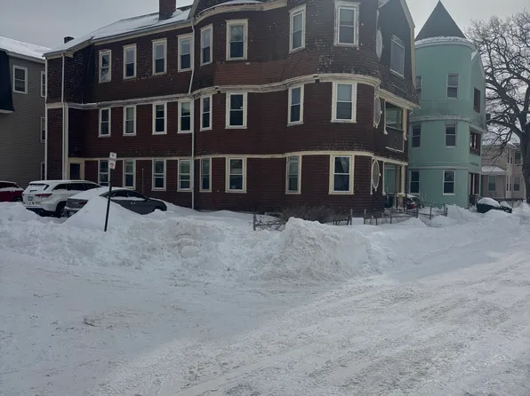 64 Sever St, Worcester, MA