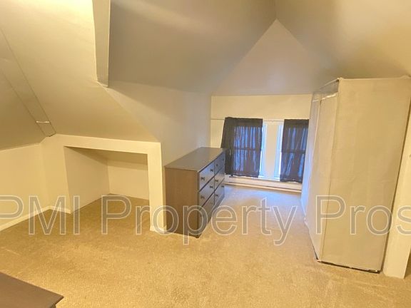 5th image of 254A E Townsend St