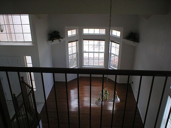 3rd image of 10735 Sugarland Dr