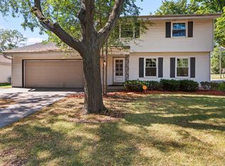 5855 N 111th St, Milwaukee, WI 53225