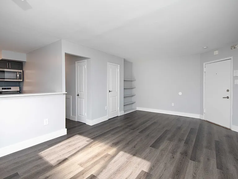 Holme Circle Apartments — Photo 7