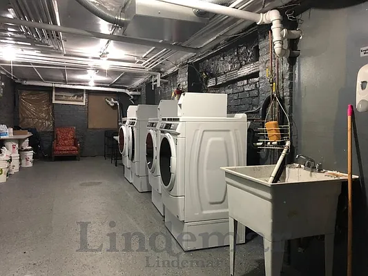 Rented by Lindemar LLC | media 35