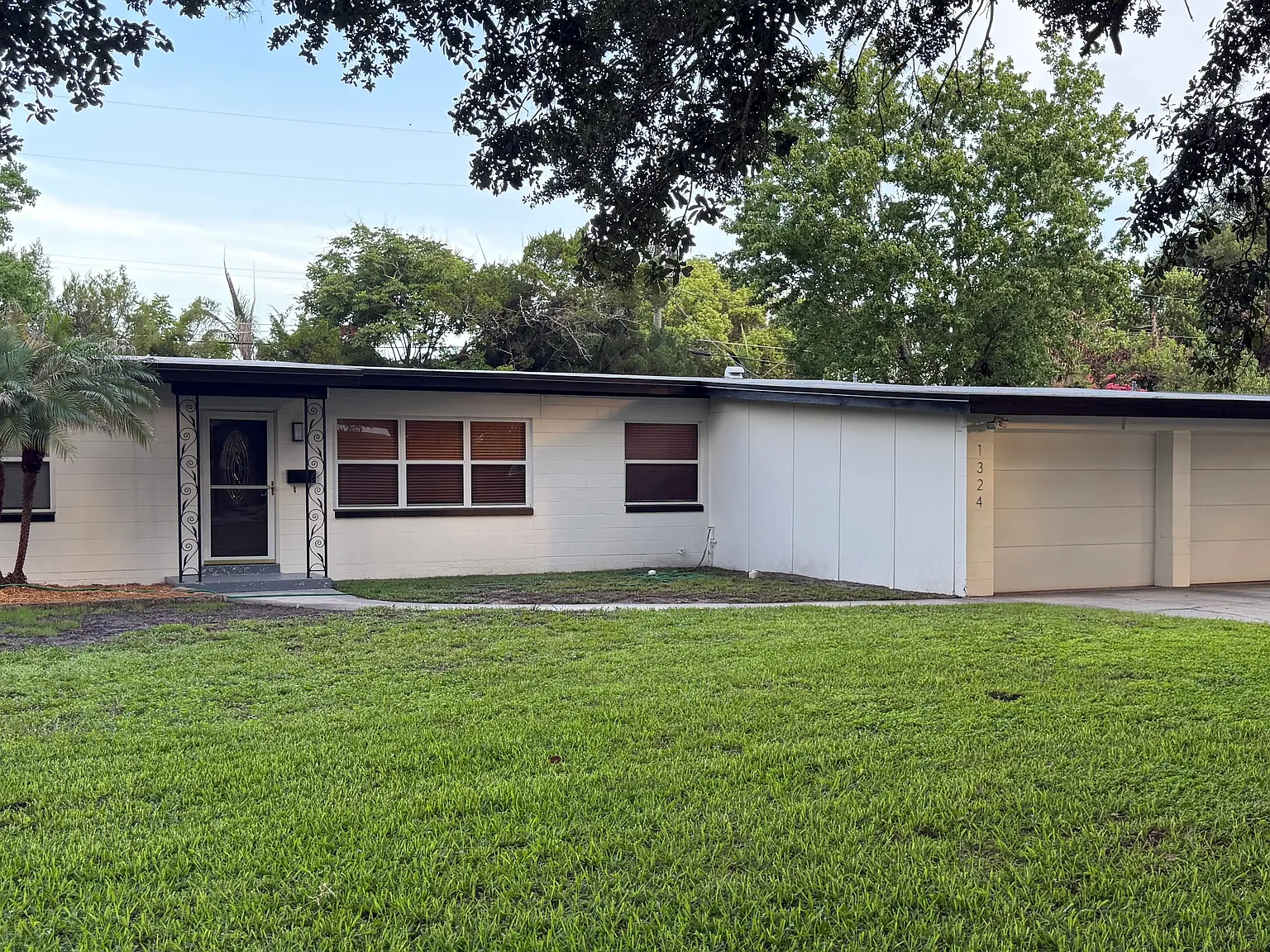 3 bed, $2,595 — Photo 1