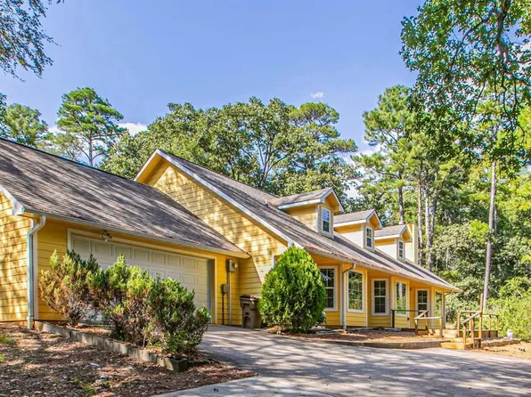 250 Autumn Wood Trl, Holly Lake Ranch, TX 75765